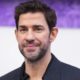 John Krasinski es nombrado el hombre vivo más sexy de 2024 por People